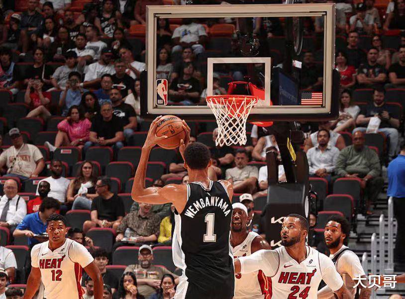 马刺绝杀黄蜂,阿德巴约完成帽子戏法 马刺绝杀黄蜂,阿德巴约完成帽子戏法