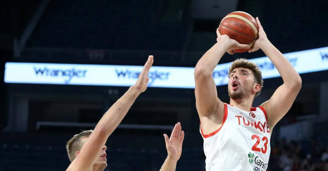 关于土耳其男篮血洗魔术，乔治统治全场的信息