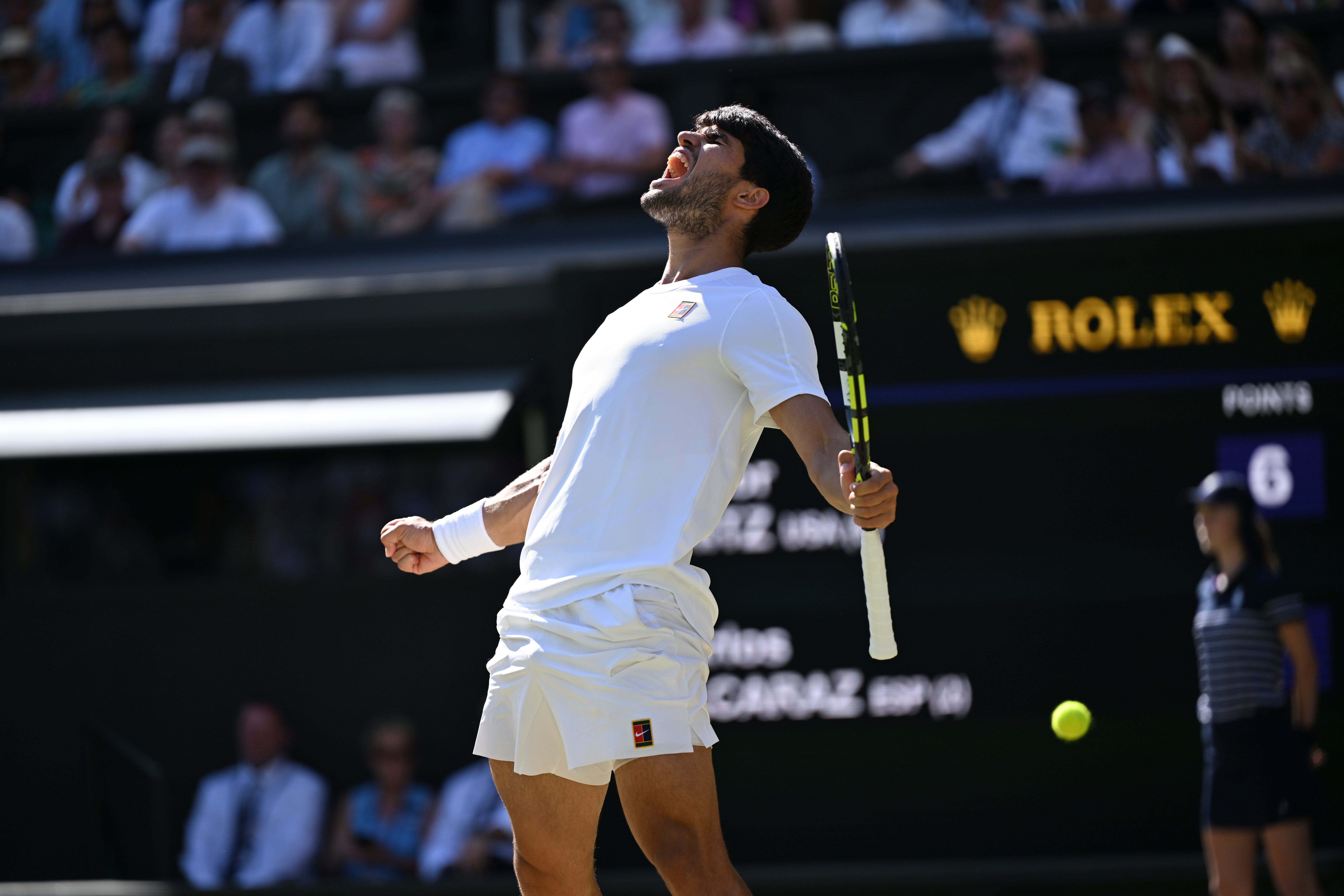 拉沃尔杯险胜美网，阿尔卡拉斯点燃赛场