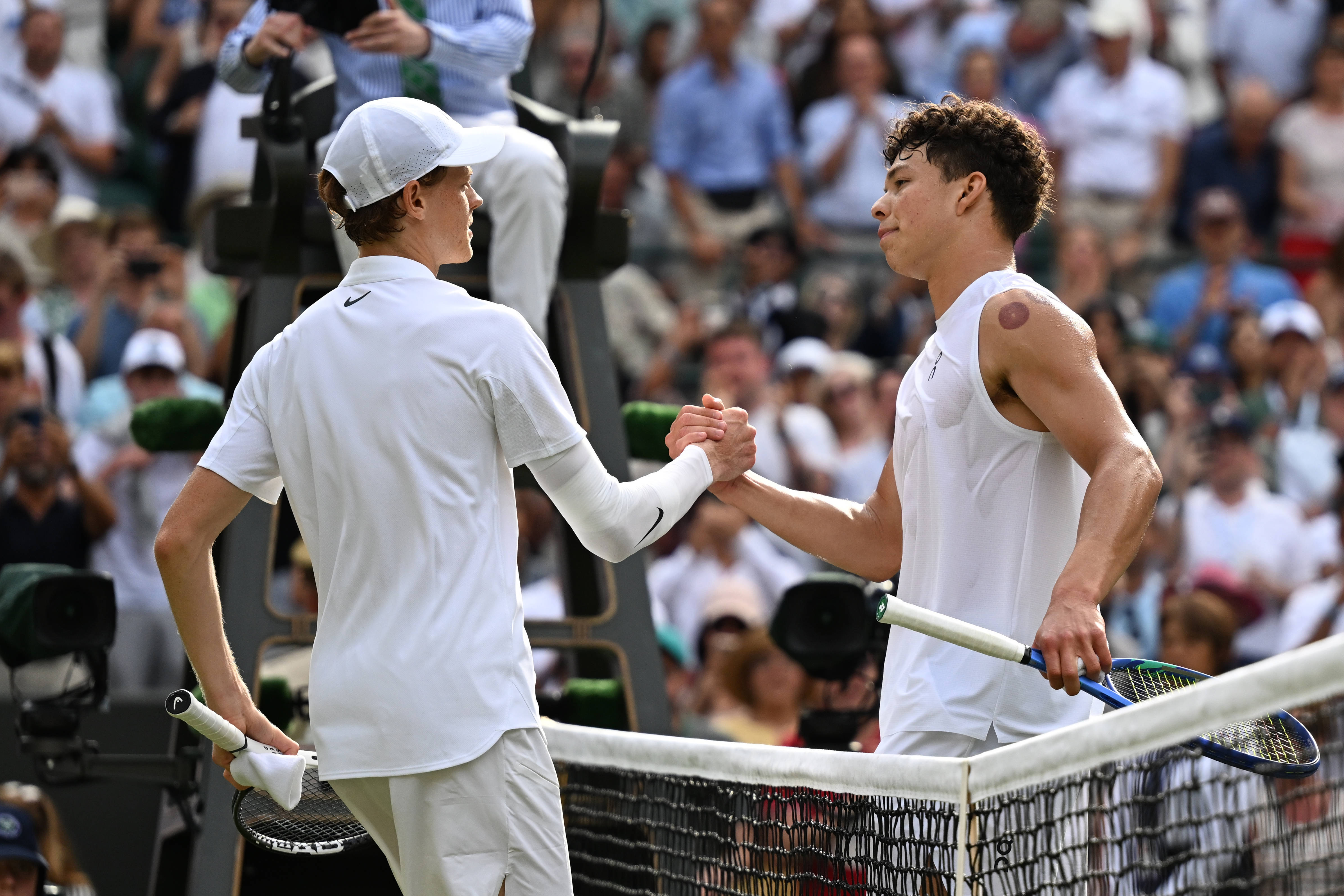 ATP总决赛鏖战温网,纳达尔带队取胜 ATP总决赛鏖战温网,纳达尔带队取胜