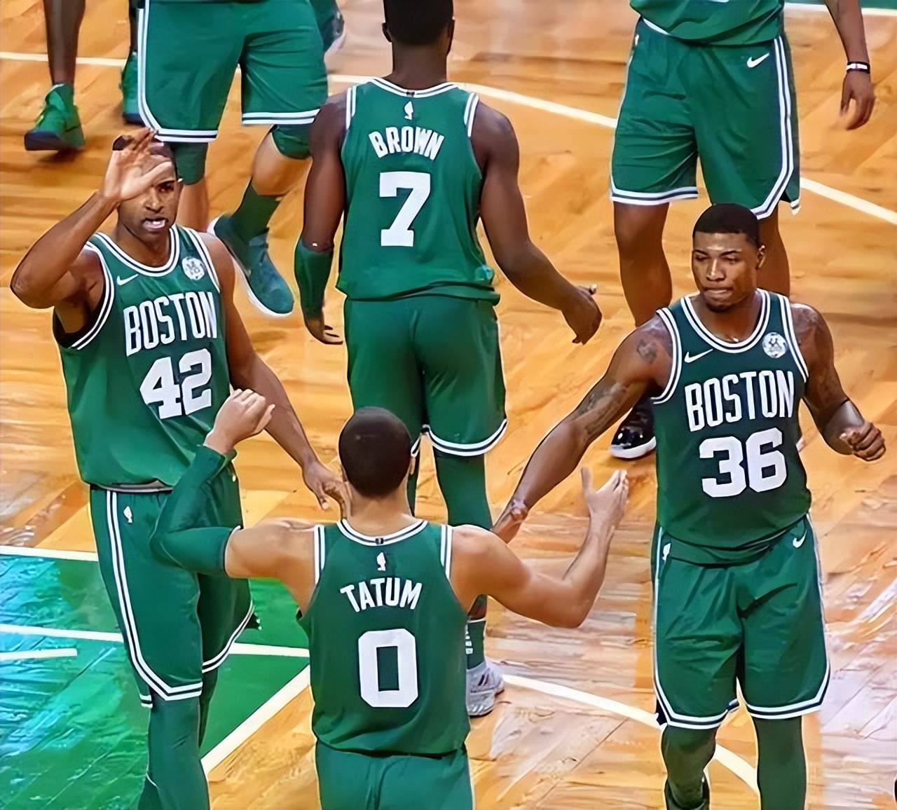 青岛队绝杀山东队,塔图姆扛起全队 青岛队绝杀山东队,塔图姆扛起全队