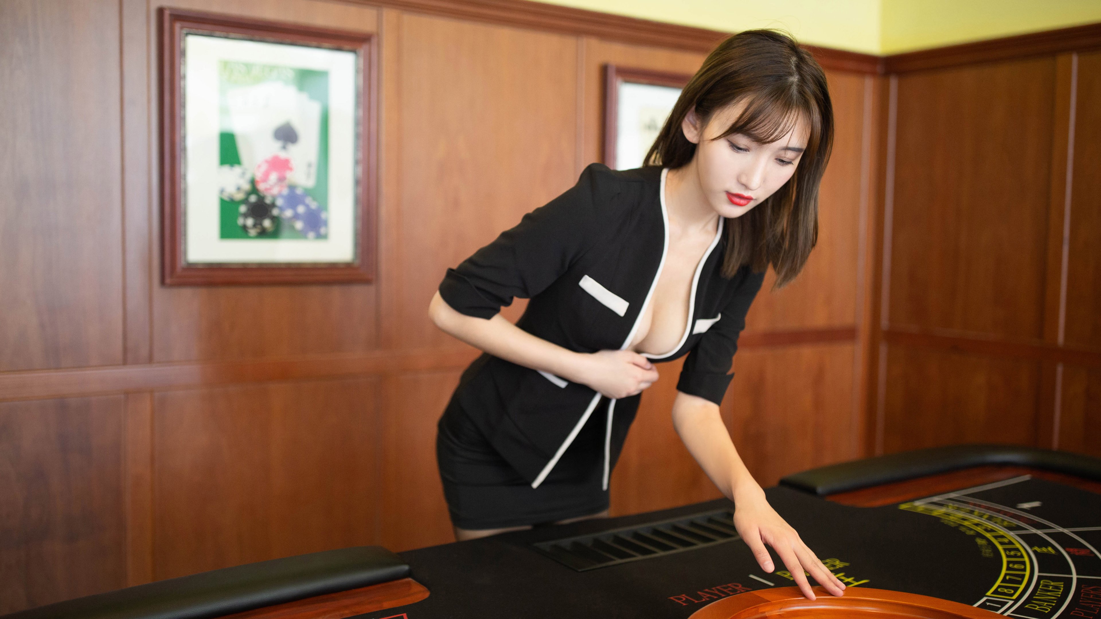 哈登三分雨狂飙,篮网连续得分潮击溃浙江防线