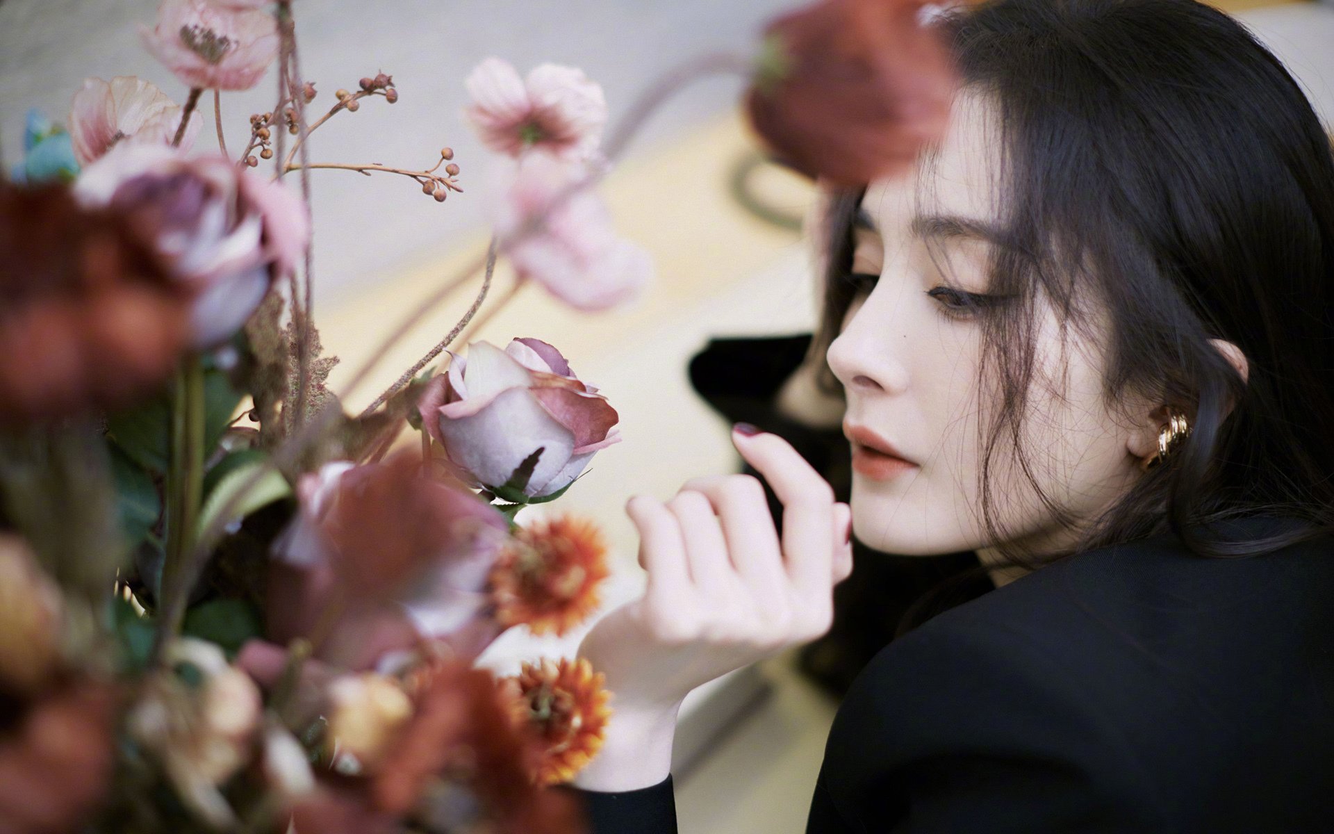 绿茵双极，德甲铁骑的精密推演与亚平宁的绝望突围